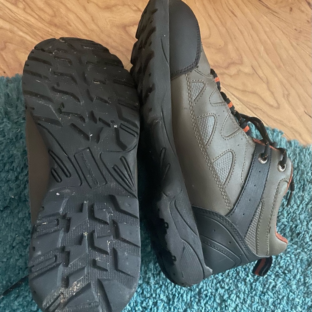 Boots - Picture 3 of 5